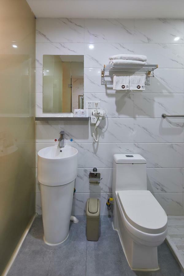Insail Hotels Airport Road Canton Extérieur photo